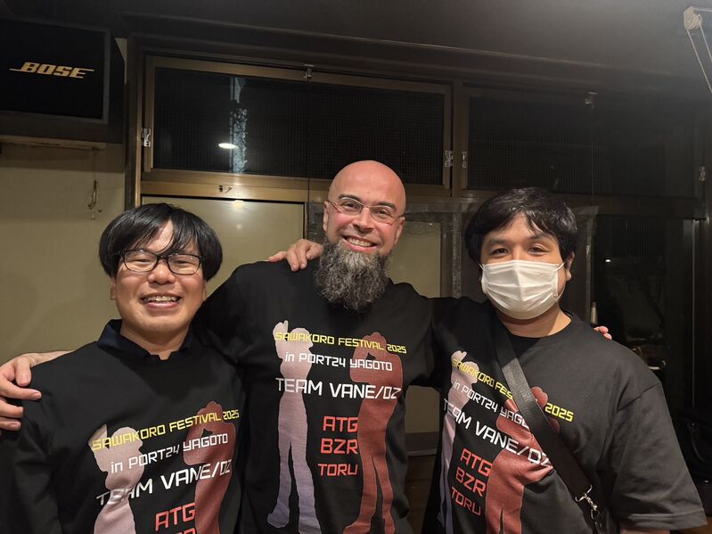 Datei:Kofxi team vane os 2025.jpg